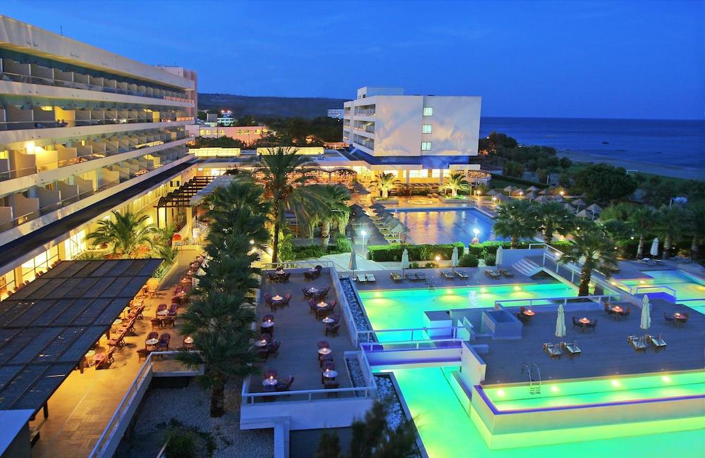 Blue Sea 4*